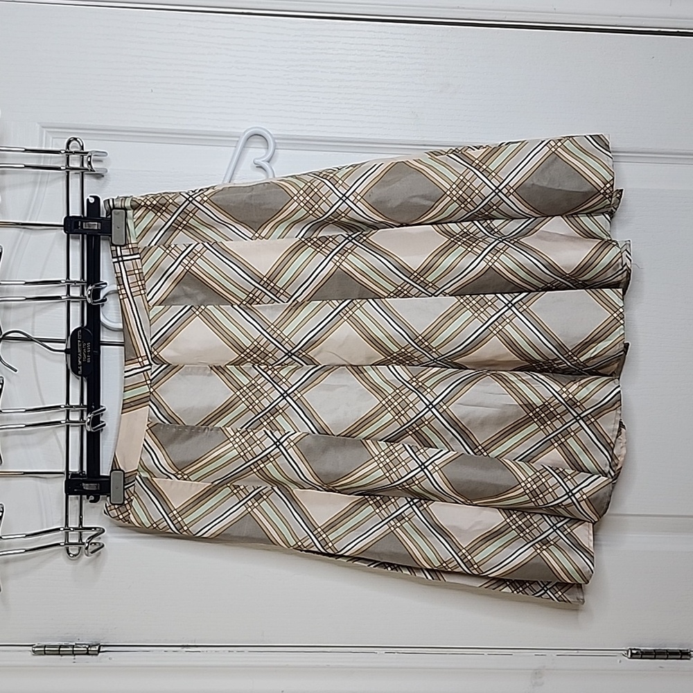 Woman's Gap Silk Skirt